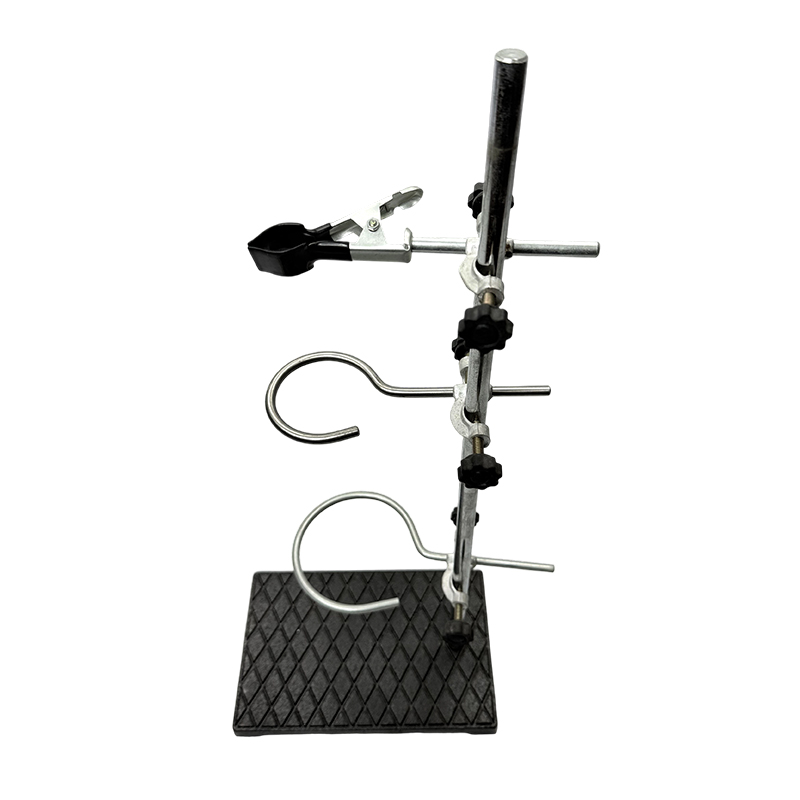 Suporte de ferro de laboratório usado para fixar e apoiar vários instrumentos